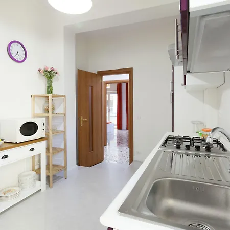 Coffee And 3* بومبيي