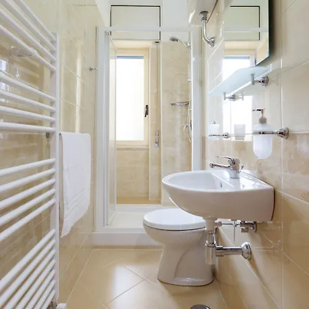 فندق مبيت وإفطار Coffee And 3*