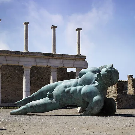 فندق مبيت وإفطار Coffee And بومبيي