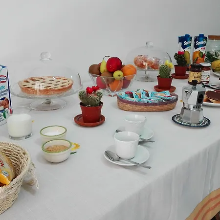 Coffee And 3* بومبيي