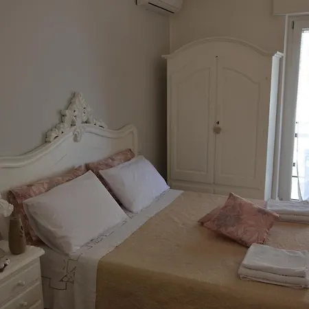 Coffee And فندق مبيت وإفطار