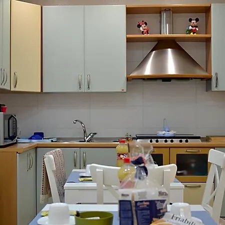לינה וארוחת בוקר Coffee And
