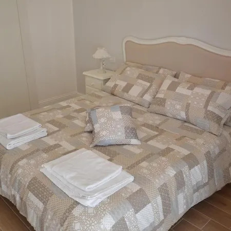 Coffee And Bed & Breakfast 2*