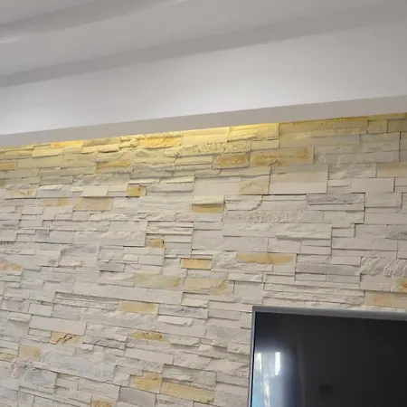 Bed & Breakfast Coffee And 3*